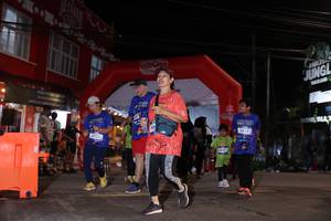 BIB: 3723, 3513
                            <button type="button" onclick="openModal(26263783)" class="btn btn-primary btn-sm float-right btn-popup" data-toggle="modal" data-target=".modal-high-quality">
                        <i class="fas fa-shopping-cart"></i> Add to Cart
                    </button>
                                            <button type="button" onclick="isThisMe(26263783, true)" class="btn btn-success btn-sm float-right btn-popup btn-isme hidden" data-toggle="tooltip" data-placement="bottom" title="นี่คือรูปของคุณใช่ไหม คลิกที่นี่เพื่อเอาเข้าอัลบั้ม">
                        <i class="fas fa-plus"></i> Add to album
                    </button>
                    <button type="button" onclick="isThisMe(26263783, false)" class="btn btn-warning btn-sm float-right btn-popup btn-isnotme hidden">
                        <i class="fas fa-ban"></i> Remove from album
                    </button>